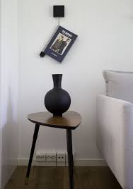 Sivupoyta Apupoyta Ikea Lovbacken Maljakko Vaasi Side Table Vas Interior Design Interior Table