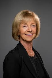 Mindy Decker's Instagram, Twitter & Facebook