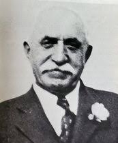 Who was primarily responsible for the city's first landmarks ordinance?