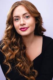 Carrie Caffrey's Instagram, Twitter & Facebook