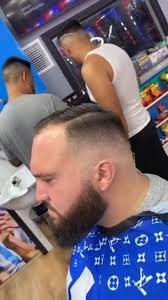 𝕰𝖑 𝖕𝖑𝖆𝖓 𝖉𝖊 𝕯𝖎𝖔𝖘 𝖘𝖎𝖊𝖒𝖕𝖗𝖊 𝖕𝖗𝖊𝖛𝖆𝖑𝖊𝖈𝖊𝖗á  19:21💈✂️🫶🏽, ., ., ., .𝕄𝕚 𝕡𝕣𝕚𝕞𝕖𝕣𝕒 𝕔𝕙𝕒𝕞𝕓𝕒 🤣💈✂️🤣, •, •,  •, •, •, •, •, #barberia #berber #regrann #reelsinstagram #fade #bar  #orlandoflorida #orladoguaiba #orlandofl ...