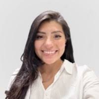 Linda Lizana's Instagram, Twitter & Facebook