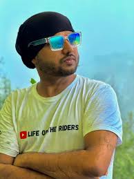 The Jaisalmer War Museum was conceived by Lieutenant General Bobby Mathews,  AVSM, VSM, General Officer Commanding, Desert Corps and constructed by the  Desert Corps of the Indian Army. So friends this is