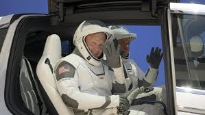 Spacex designs, manufactures and launches advanced rockets and spacecraft. Lancement D Astronautes Par Spacex Une Meteo Incertaine Pour Un Mercredi Historique Soirmag