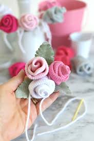 Therefore it would also be a good ideas to have a baby shower corsage for the dad, the grandma, grandpa, aunt, uncle, little brother / sister, …this will help the guest to identify who. Baby Sock Corsage Grateful Prayer Thankful Heart