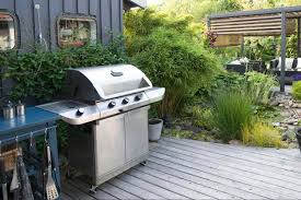 368 square inches primary cooking area, along with 106 square inches warming rack as a secondary cooking space, serves up to 10 people, perfect for all sorts of outdoor activities from backyard party to camping. 9 Design Tips For Planning The Perfect Outdoor Kitchen