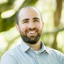 Lisa Demeter's Instagram, Twitter & Facebook