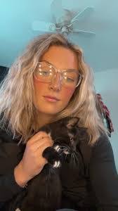 Betsy Laboy's Instagram, Twitter & Facebook