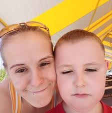 Elizabeth Lein's Instagram, Twitter & Facebook