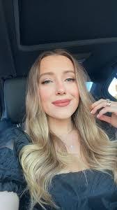 Aubrey Winn's Instagram, Twitter & Facebook