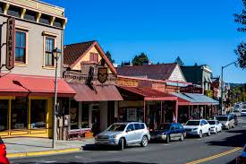 A Quick Visit To Grass Valley Last Week Una Visita Rapida A Grass Valley La Semana Pasada Grassvalley Califo House Styles California Photography Company