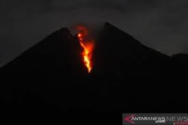 10,859 likes · 112 talking about this · 156,515 were here. Gunung Merapi Meluncurkan Guguran Lava Pijar Antara News Megapolitan