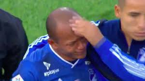 De acuerdo con las autoridades, el seguidor del equipo capitalino fue. Juan David Perez Sale Llorando En El Millonarios Vs Nacional As Colombia