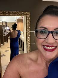 JulianneKnows (@julianneknows)