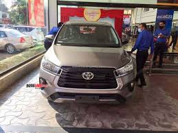 The toyota innova crysta has 1 diesel engine and 1 petrol engine on offer. Toyota Innova Crysta Facelift Launch Price Rs 16 26 L Gx Vx Zx Variants