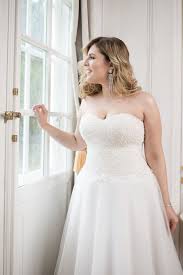 Sempt 1, forstinning, 85661, germany, forstinning, 85661, deutschland. Brautkleid Fur Die Cury Bride Von Lovely Brautmode Brautkleid Prinzessin Brautkleid