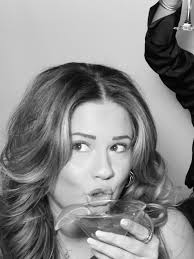 Idk what hates to see me coming more; a photobooth, a martini or the dance  floor 🍸📸🪩 Not only does @toningupwitht throw the best holiday parties,  she also runs the best gym