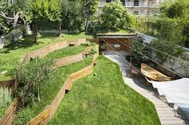 Murs Soutenement Bois Terrassement Terrain Pente Allee Arbres Jardin En Pente Amenagement Jardin Amenagement Jardin En Pente