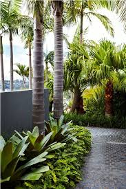 Exterior Classic Tropical Beach Garden Design From The Modern And The Classic Style Of T Tropical Landscape Design Tropical Landscaping Tropical Garden Design
