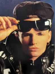 I've been getting ready for work at 1 AM for decades. This morning it  finally caught up with me… mixed up the stubble guard for the eyebrow guard 