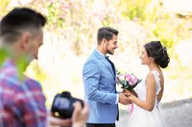 Traditional wedding photos are the standard portraits, poses, and events taken at weddings. 2021 Wedding Photographer Cost Guide With Local Prices Fash