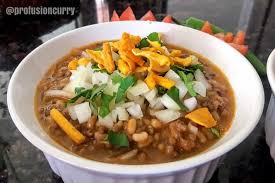 Chop the tomato, onion, ginger, green chillies.add chopped tomato, onion , garlic , ginger, coriander leaves, garam masala, turmeric powder, cumin and coriander powder , red. Misal Pav Recipe Indian Breakfast Street Chat Instant Pot Profusion Curry