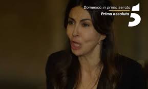 Su canale 5 l'amore strappato con sabrina ferilli: L Amore Strappato Trama Seconda Puntata 7 Aprile 2019 Anticipazioni