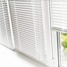 Salonları şık gösteren salon perde modelleri. Pimapene Monte Edilen Kapi Perdesi