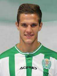 Fichajes, salarios, palmarés, estadísticas en el club y selección. Bruno Zuculini Bruno Zuculini River Plate