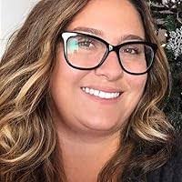 Elizabeth Mowery's Instagram, Twitter & Facebook