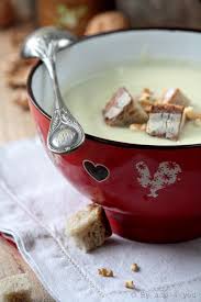 Soupe De Pomme Et Panais Au Roquefort Et Aux Noix Recettes Recette Alimentation Roquefort Panais