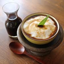 Rebus nasi dengan sedikit air dan daun salam sampai tekstur nasi menjadi bubur. Ini Dia 10 Bubur Yang Lezat Dan Bergizi Untuk Disantap Saat Sedang Sakit