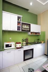 Maka dari itu, anda akan cukup mudah menemukan berbagai macam motif keramik dengan warna hijau. 18 Desain Dapur Sederhana Warna Hijau Inspirasi Terkini