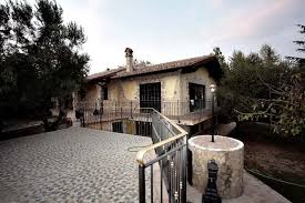 Abbiamo 21 alloggi in affitto per la tua ricerca di appartamento bed breakfast roma a partire da 950€. Bed And Breakfast Canestri Roma Nord Bb Passo Corese Roma Affitto Casa Appartamenti Stanze Bb A Roma Nord Amazon Convenzione Affitto Appartamenti