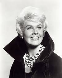 Jennifer Doris's Instagram, Twitter & Facebook