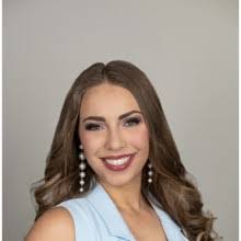 Charlotte Ensley's Instagram, Twitter & Facebook