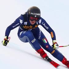 Gli sci, una passione innata. Sci Sofia Goggia Trionfa Nella Discesa Libera Della Val D Isere Battendo Di 24 Centesimi Di Secondo La Svizzera Suter