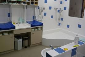 Nativity scene, a group of figures arranged to represent the birth of jesus christ. Amenagement D Une Salle D Eau Pour Une Creche V Korr Amenagement Salle De Jeux Salle D Eau Mobilier Scolaire