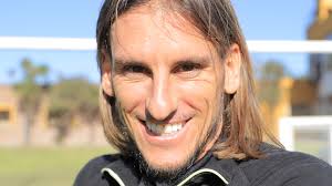 Antes de la llegada de beccacece, diego dabove estuvo muy cerca de transformarse en el dt de la academia. Sebastian Beccacece Es El Nuevo Tecnico De Racing Firma Contrato Por 18 Meses Infobae