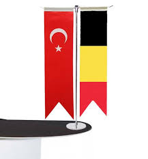 Gayet tahrik edici bir görünüme sahiptir. Belcika T Masa Bayraklari Fiyati Fiyati Ozellikleri Ve Olculeri Bayraksepeti