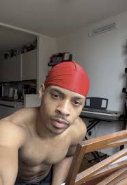 Blacj Guy That Sings 2020 Piano