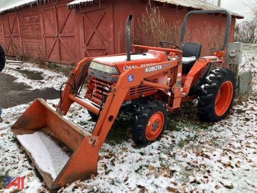 Kubota L2650 Tractor