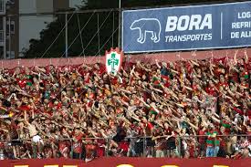 O melhor e o pior do futebol tiveram o Canindé como palco
