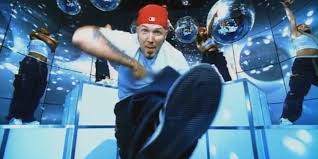 Their lineup consists of fred durst (lead vocals), sam rivers (bass, backing vocals), john otto (drums, percussion), dj lethal (turntables), and wes borland (guitars, vocals). Remembering Limp Bizkit S Last Hot Album Chocolate Starfish 20 Years Later