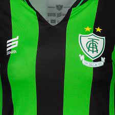 Os torcedores estavam ansiosos para conhecer a coleção, já que o clube vinha dando pistas do novo uniforme em suas redes sociais durante a semana. America Mg America Mg 2015 Lupo Uniforme 1 Numero 77 Tamanho Gg America Mg Detailed Stats Results Form And Table Ranking In Brazilian Serie B