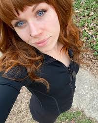 Peggy Bundy's Instagram, Twitter & Facebook