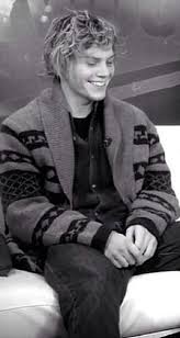 The Gorgeous Evan Peters The Perfect Boy Next Door Follow Rickysturn Evan Peters Evan Peters American Horror Story Evan Peters Evan
