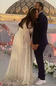 وكانت في وقت سابق قد اعلنت عنها من غير الكشف عن تفاصيلها. Ù‡Ù†Ø§Ø¯ÙŠ Ù…Ù‡Ù†Ø§ ØªØ®Ø·Ù Ø§Ù„Ø£Ù†Ø¸Ø§Ø± Ø¨ÙØ³ØªØ§Ù† Ù„Ø§ÙØª ÙÙŠ Ø¹Ù‚Ø¯ Ù‚Ø±Ø§Ù†Ù‡Ø§ ØµÙˆØ± Ø§Ù„ÙˆÙØ¯