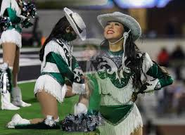 Talonette takes a knee to 'take a stand' in National Anthem controversy