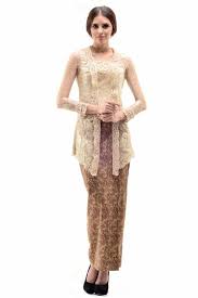 Dapatkan kebaya kutu baru pilihan mode terbaru bebas ongkir harga terbaik pembayaran aman tampil anggun pakai kebaya kutu baru dari tokopedia. 30 Model Kebaya Kutu Baru Modern Brokat Klasik